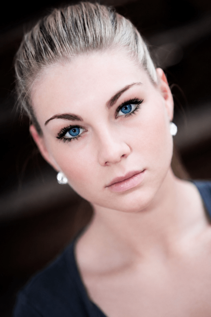 Portrait of Lacey — Peter Farrar Portraits Hampshire